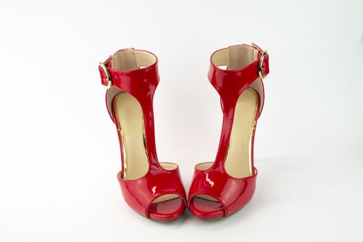 red patent leather sandal for the summer season