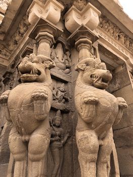 The Kanchi Kailasanathar temple located in Kancheepuram is one of the oldest structure built by Narasimhavarman-II in 700AD. This is the Hindu temple built in Tamil architectural style of Pallava architecture. The sandstone compound contains many sculpture carvings mainly half animal deities and 58 small shrines which is dedicated to lord shiva.