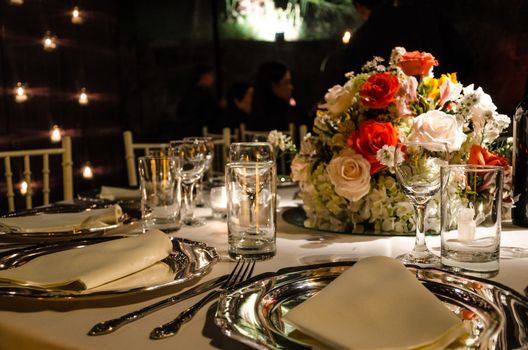 Decoration of a guest table in a very elegant wedding