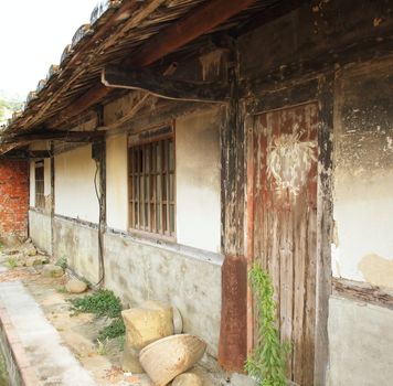 A deserted Chinese farmhouse in southern Taiwan
