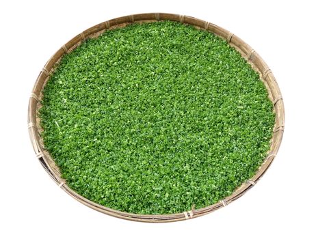Finely chopped shallots or chives dry in the sun