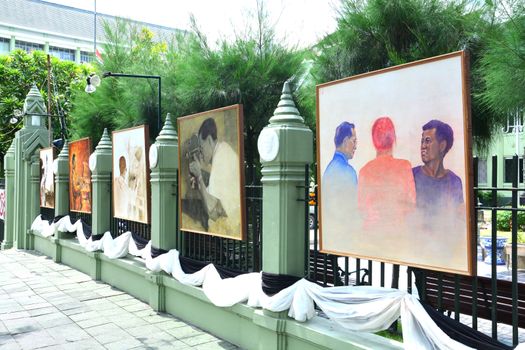 BANGKOK, THAILAND - November 16,2016 : Thai art students painting of His Majesty King Bhumibol portrait to participate in the exhibition to honor The Lifetime Journey of the World's Development King