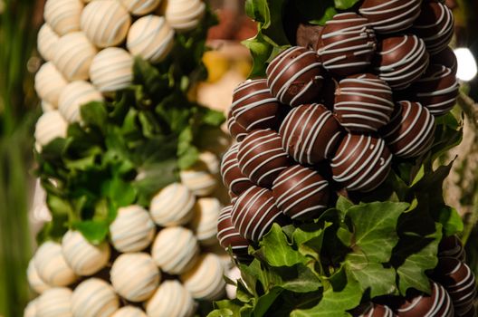 Decoration for weddings, chocolates