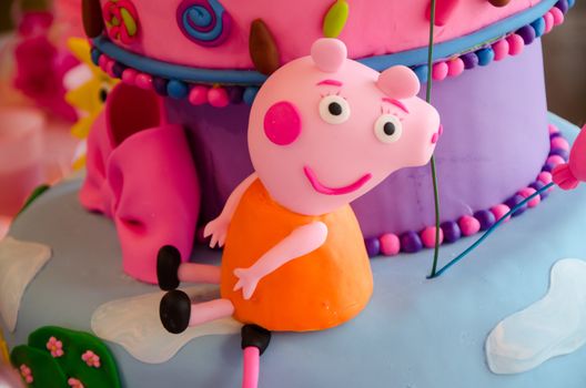 Children's Party Decoration, cake with thematic of Peppa pig