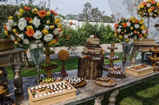 Decoration for weddings, sweet table