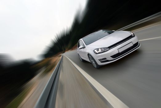 Dynamic driving a passenger car on the open road