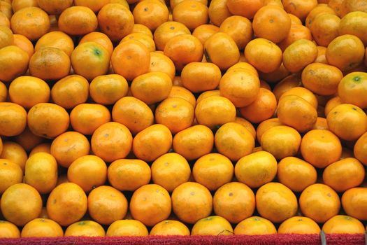 A market in Taiwan sells locally grown oranges