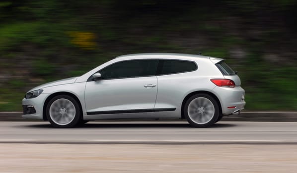 Car photographed at high speeds