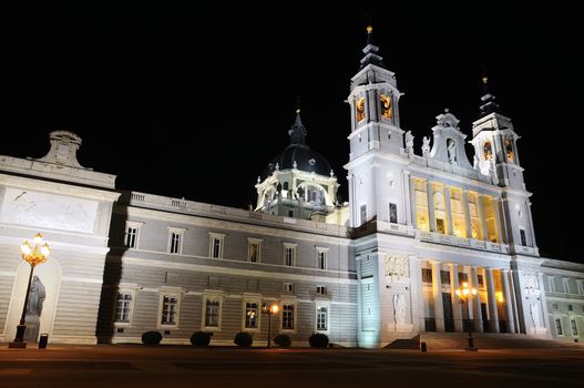 Night view of the Cathedral of Almudena in Madrid.