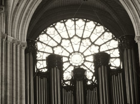 Interior of the cathedral then destroyed by the fire of 04/15/2019. Organ and glass window above.