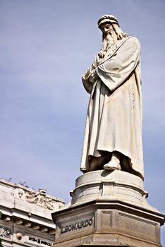 Leonardo da Vinci. Statue in Piazza della Scala in Milan. A white marble statue dedicated to the painter, Italian architect inventor who lived many years in Milan.