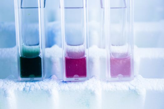 Reactive tests in the laboratory. Virus.