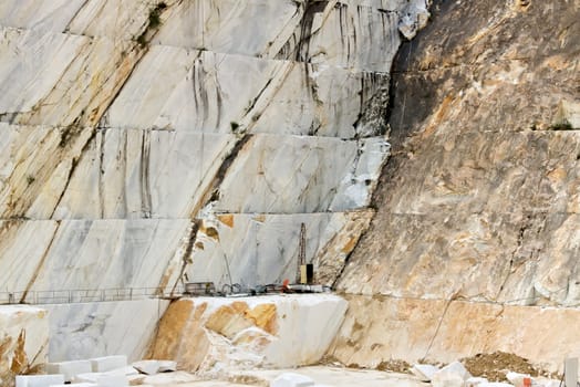 Apuan Alps, Carrara, Tuscany, Italy. A quarry of white marble. The precious white Carrara marble has been extracted from the Alpi Apuane quarries since Roman times.