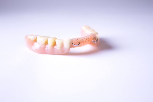 Oral prosthesis for the elderly