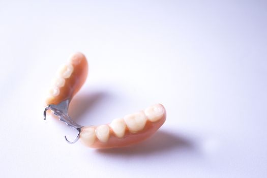 Oral prosthesis for the elderly