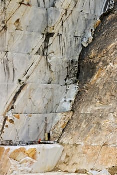 Apuan Alps, Carrara, Tuscany, Italy. A quarry of white marble. The precious white Carrara marble has been extracted from the Alpi Apuane quarries since Roman times.