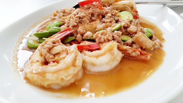 Stir-fried stink bean with shrimp and minced pork