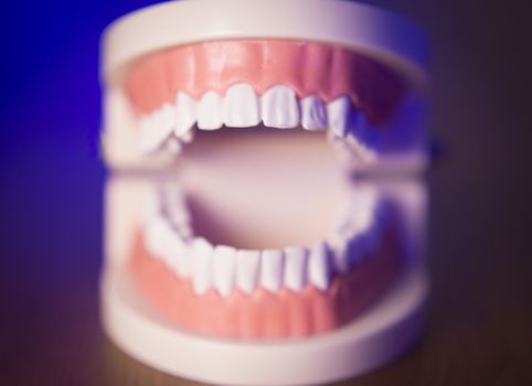 Denture for dentistry students without transparent orthodontics