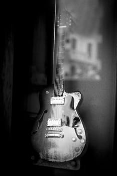 Standard miniature electric guitar