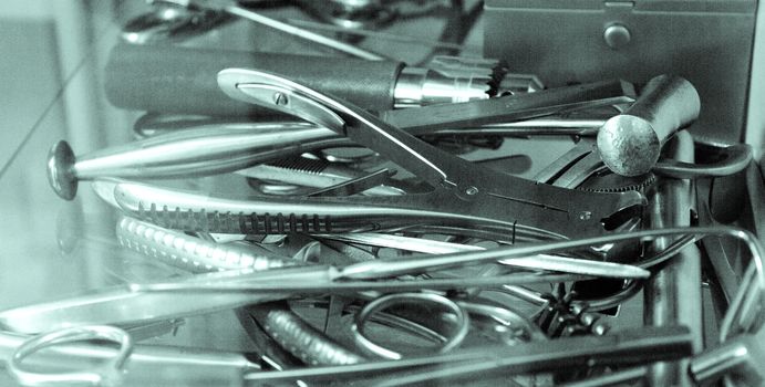 Old surgical material for operations