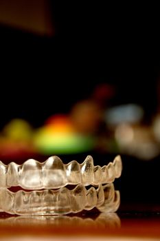 Invisible orthodontics to align the teeth