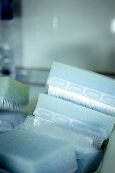 Brushes for cleaning hands and nails in the operating room