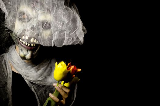 Person with the appearance of the living dead. Sensation of depression, darkness, addictions.