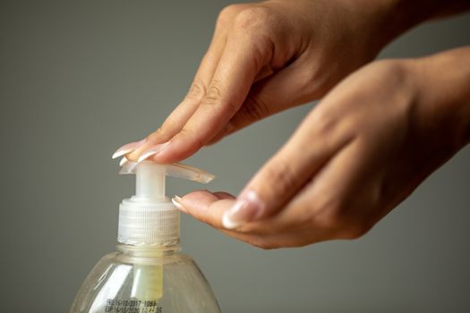 Handwashing: Hand Wash With Liquid Soap
