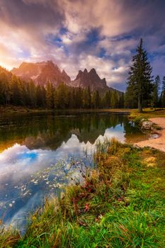 Lake Antorno (Lago di Antorno) located in Dolomites area, Belluno Province, Italy. Lake Antorno, Three Peaks of Lavaredo, Lake Antorno and Tre Cime di Lavaredo, Dolomites, Italy.