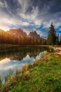 Autumn view of Lake Antorno (Lago di Antorno) located in Dolomites area, Belluno Province, Italy. Lake Antorno, Three Peaks of Lavaredo, Lake Antorno and Tre Cime di Lavaredo, Dolomites, Italy.