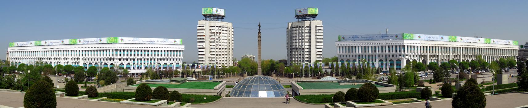 ALMATY, KAZAKHSTAN - APRIL 26, 2017: Panoramic view of the Republic Square and Monument of Independence of Kazakhstan. Monument was inaugurated on Republic Square December 16, 1996.

Almaty, Kazakhstan - April 26, 2017: Panoramic view of the Republic Square and Monument of Independence of Kazakhstan. Monument was inaugurated on Republic Square December 16, 1996.