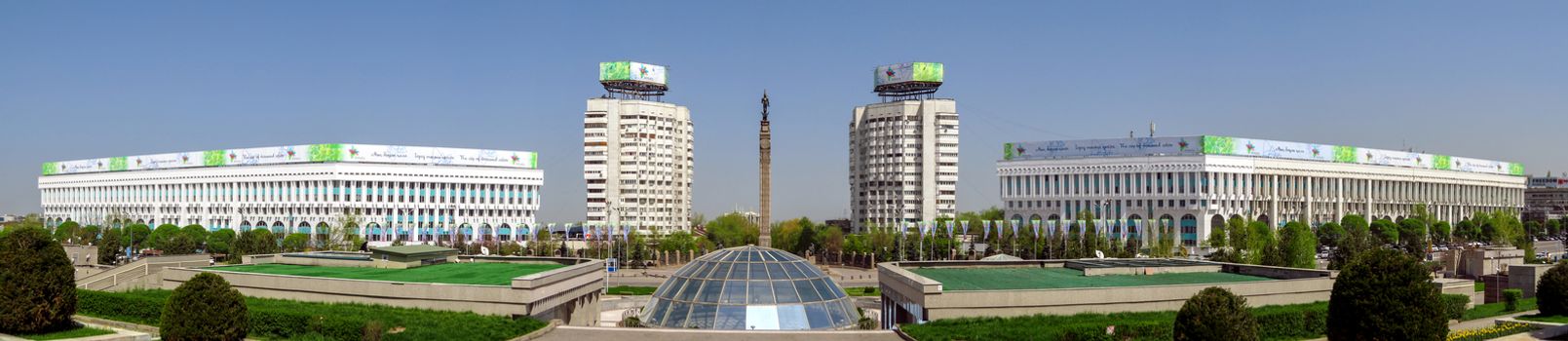 ALMATY, KAZAKHSTAN - APRIL 26, 2017: Panoramic view of the Republic Square and Monument of Independence of Kazakhstan. Monument was inaugurated on Republic Square December 16, 1996.

Almaty, Kazakhstan - April 26, 2017: Panoramic view of the Republic Square and Monument of Independence of Kazakhstan. Monument was inaugurated on Republic Square December 16, 1996.