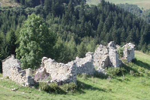 Ruins of shepherds' houses