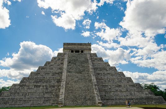 Mayan pyramid of Kukulcan El Castillo. Chichen-Itza, Mexico.