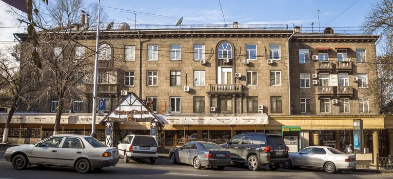 ALMATY, KAZAKHSTAN - NOVEMBER 4, 2015: Supermarket "Stolichniy" in historical centre of city. Former Central grocery store, opened in 1956.

Almaty, Kazakhstan - November 4, 2015: Supermarket "Stolichniy" in historical centre of city. Former Central grocery store, opened in 1956.