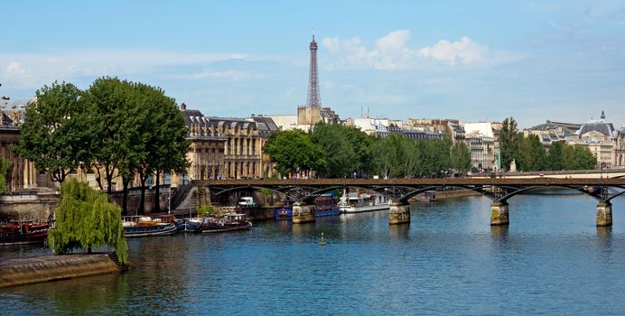Pont des Arts and the Eiffel tower, Paris, France. 
