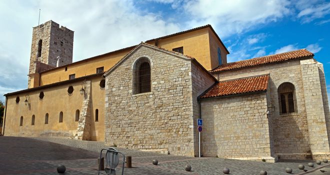 ANTIBES, FRANCE - MAY 6: Grimaldi Castle on May 6, 2013 in Antibes, France. Grimaldi Castle now is the Picasso Museum, where are exposed paintings and ceramics of Pablo Picasso. 

Antibes, France - May 6, 2013: Grimaldi Castle. Grimaldi Castle now is the Picasso Museum, where are exposed paintings and ceramics of Pablo Picasso.