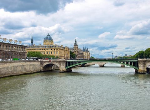 View of Palais de Justice and a bridge over the Seine river. Paris, France.
Clipping Path.