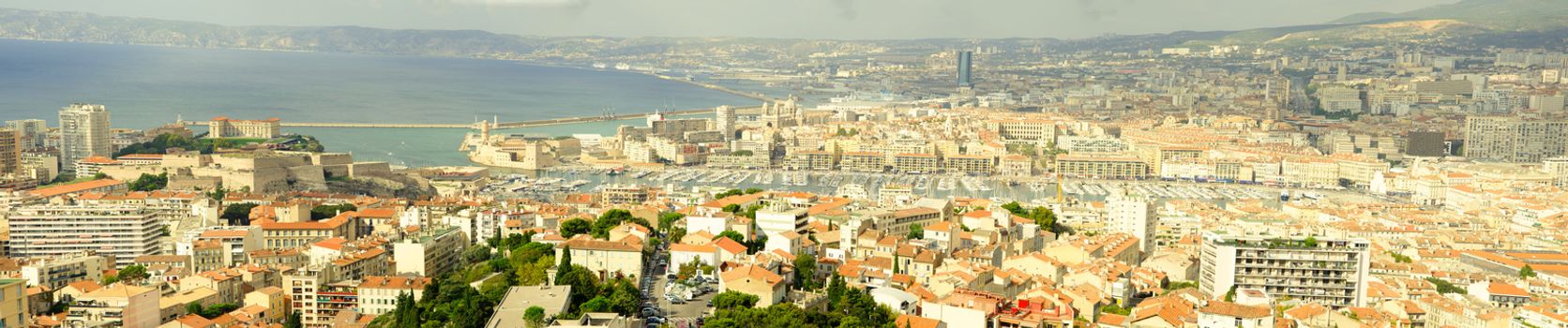 Panoramic view of the Vieux Port (the old port) area in Marseilles, France