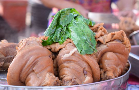 Braised pork knuckle in Chinese spices