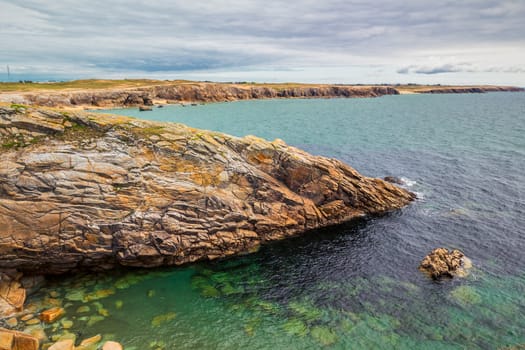 Rocky costline view of Pointe du Percho, Peninsula of Quiberon, Britanny (Bretagne), France.