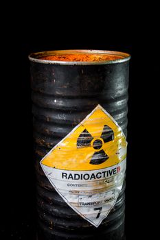 Heat in the cylinder container of radioactive material