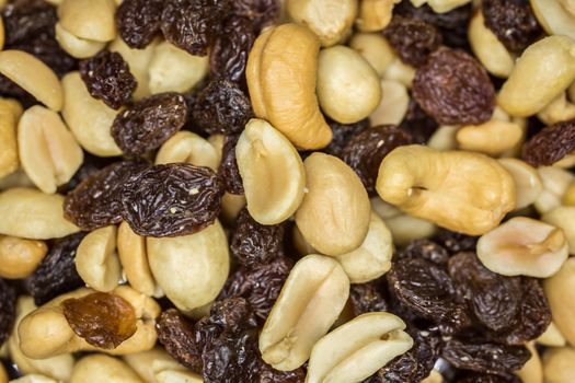 Nuts and raisins as nibbles