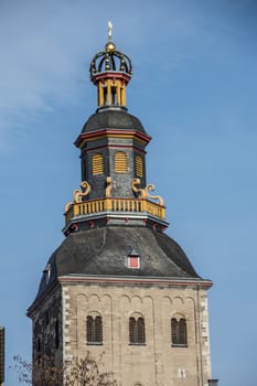 Gallery basilica in Cologne's old town