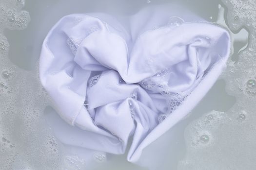 Soak a cloth before washing, white cloth, Heart shape