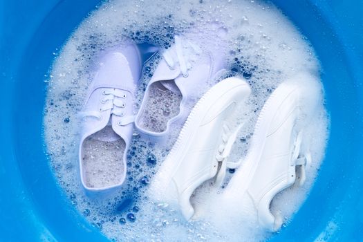 Soak shoes before washing. Cleaning Dirty sneakers.