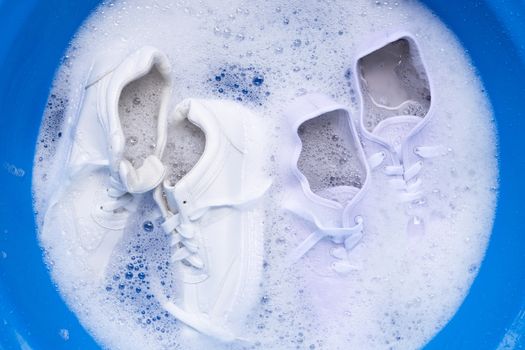 Soak shoes before washing. Cleaning Dirty sneakers.