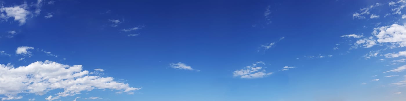 Panorama sky with cloud on a sunny day. Beautiful cirrus cloud.