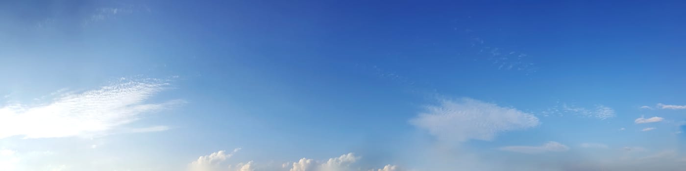 Panorama sky with cloud on a sunny day. Beautiful cirrus cloud.