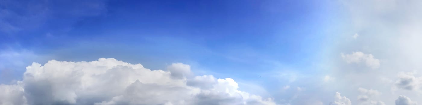 Panorama sky with cloud on a sunny day. Beautiful cirrus cloud.